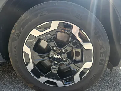 Hyundai Santafe 2024, 54000 км, за 18701.89 USD