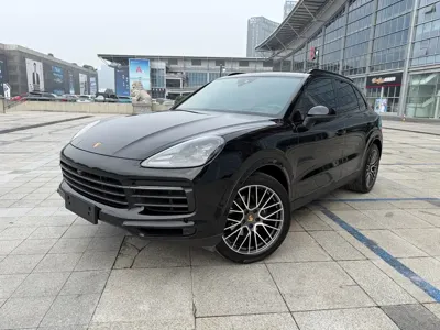 Porsche Cayenne Hybrid · 2023 год