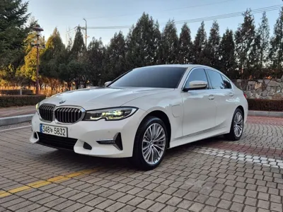 BMW 3-Series · 2021 год