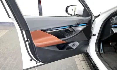 BMW 5-Series 2024, 45768 км, за 59500000 KRW - фото 24