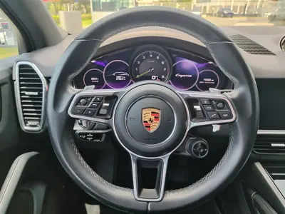 Porsche Cayenne Hybrid 2021, 58000 км, за 368000 CNY - фото 18