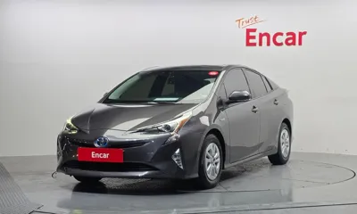 Toyota Prius · 2018 год