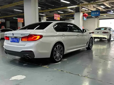 BMW 5 Series 2019, 150000 км, за 136800 CNY - фото 13