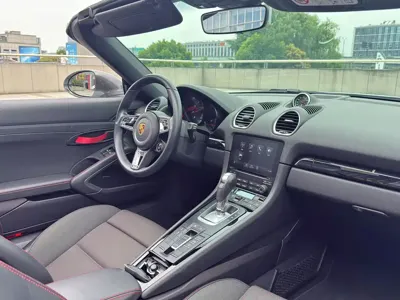 Porsche 718 2021, 9000 км, за 408000 CNY - фото 8
