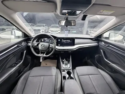 Skoda Octavia 2022, 41000 км, за 129800 CNY - фото 10