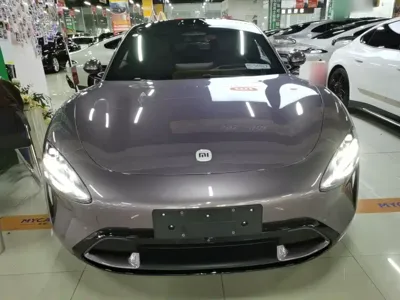 Xiaomi SU7 2025, 12100 км, за 244700 CNY