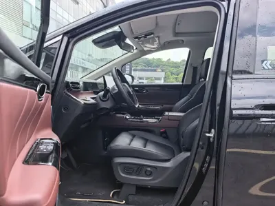 GAC Motor 传祺E8 PHEV 2024, 3000 км, за 153000 CNY - фото 7