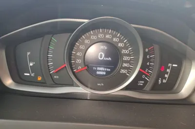 Volvo S60 2017, 68900 км, за 53127.49 CNY - фото 14