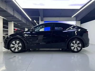 Tesla Model Y 2022, 32200 км, за 156800 CNY
