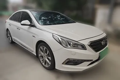 Hyundai Sonata 2015, 138200 км, за 52133.63 CNY