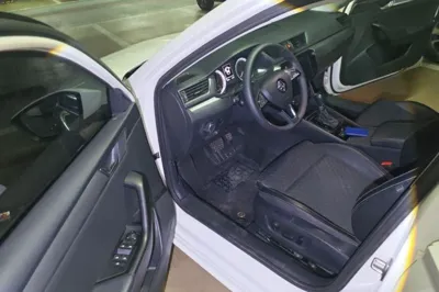 Skoda Superb 2018, 127100 км, за 49240.61 CNY - фото 17