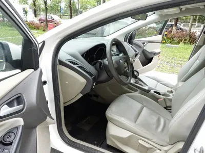 Ford Focus 2015, 90000 км, за 13600 CNY - фото 10