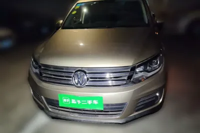 Volkswagen Tiguan 2016, 15600 км, за 66409.36 CNY