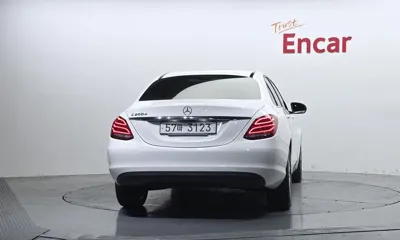 Mercedes-Benz C-Class 2018, 133960 км, за 16000000 KRW