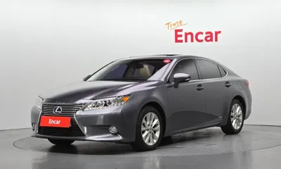 Lexus ES · 2013 год