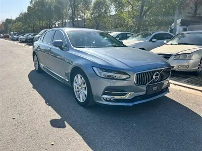 Volvo S90 2020, 130000 км, за 116000 CNY