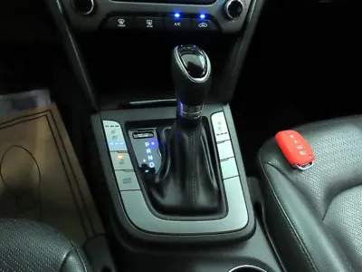Hyundai Avante 2018, 197345 км, за 8500000 KRW - фото 13