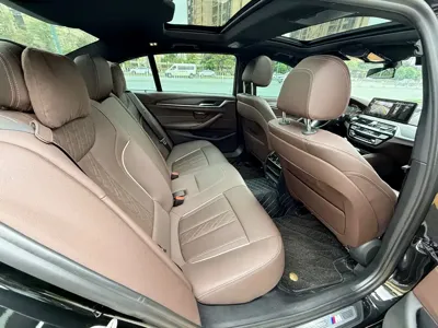 BMW 5 Series 2023, 80000 км, за 208800 CNY - фото 6