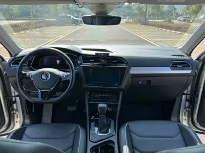 Volkswagen 途观L插电混动 2021, 110000 км, за 86800 CNY - фото 9