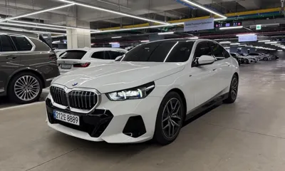 BMW 5-Series · 2025 год