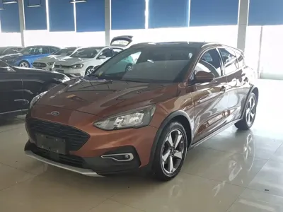 Ford Focus Active · 2020 год