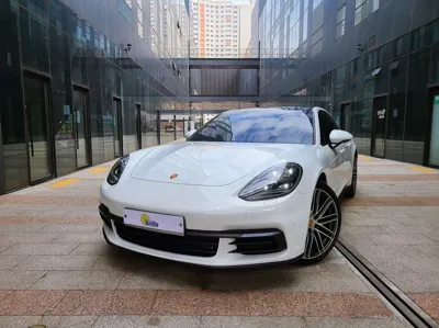 Porsche Panamera · 2018 год