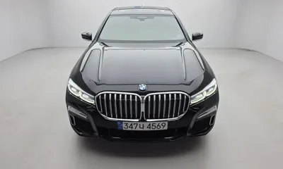 BMW 7-Series · 2022 год