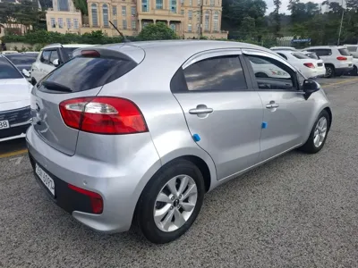 Kia Pride 2015, 189659 км, за 4500000 KRW