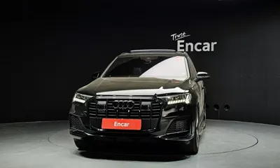 Audi Q7 2022, 29630 км, за 68500000 KRW