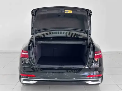 Audi A6L 2025, 27000 км, за 296900 CNY - фото 8