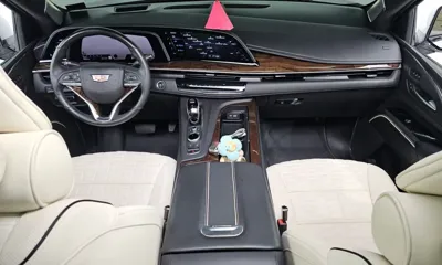 Cadillac Escalade 2021, 46949 км, за 87500000 KRW - фото 7