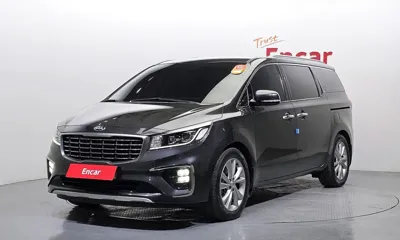 Kia Canival · 2020 год