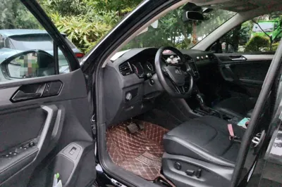 Volkswagen Tiguan L 2017, 77900 км, за 72547.93 CNY - фото 16
