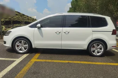 Volkswagen Sharan 2018, 114200 км, за 100529.8 CNY