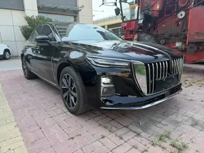 Hongqi Hongqi H5 PHEV 2025, 12000 км, за 92500 CNY
