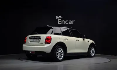 MINI Cooper 2015, 94593 км, за 7700000 KRW