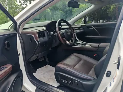 Lexus RX 2018, 50000 км, за 188800 CNY