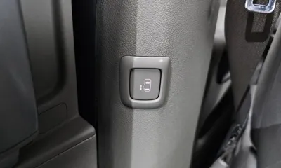 Kia Canival 2018, 219978 км, за 7200000 KRW - фото 19