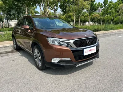 DS DS 6 2015, 164000 км, за 23500 CNY