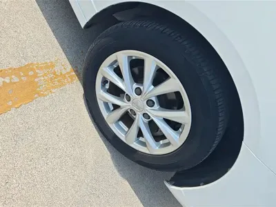 Roewe i5 2019, 84400 км, за 24400 CNY - фото 6