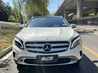 Mercedes-Benz GLA 2015, 137000 км, за 44000 CNY