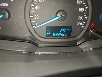 Ford Escort 2015, 88200 км, за 25627.64 CNY - фото 13
