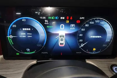 Hongqi H5 PHEV 2025, 100 км, за 140090.52 CNY - фото 14