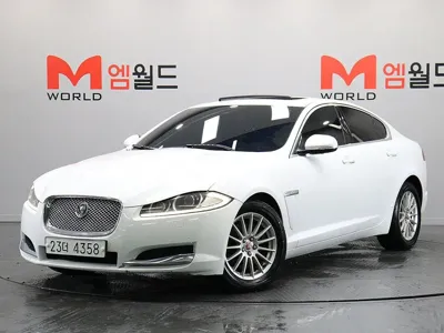 Jaguar XF · 2013 год
