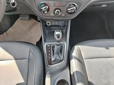 Hyundai Verna 2017, 86000 км, за 23800 CNY - фото 18