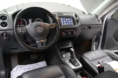 Volkswagen Tiguan 2014, 56900 км, за 7900000 KRW - фото 11
