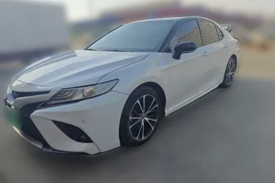Toyota Camry · 2019 год