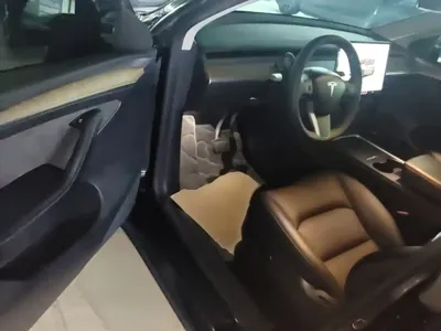 Tesla Model Y 2023, 86500 км, за 156300 CNY - фото 16