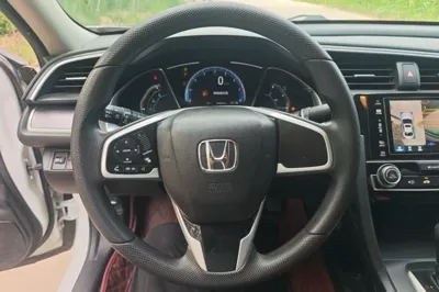 Honda Civic 2016, 88800 км, за 65458.48 CNY - фото 13