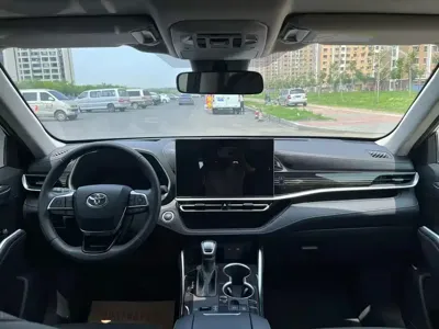 Toyota Highlander 2026, 5000 км, за 209800 CNY - фото 4